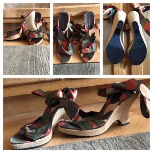 NWT Amanda Smith Open Toe Wedge